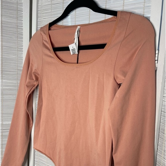 Babaton Long Sleeve Bodysuit Pink Size S - Picture 2 of 7